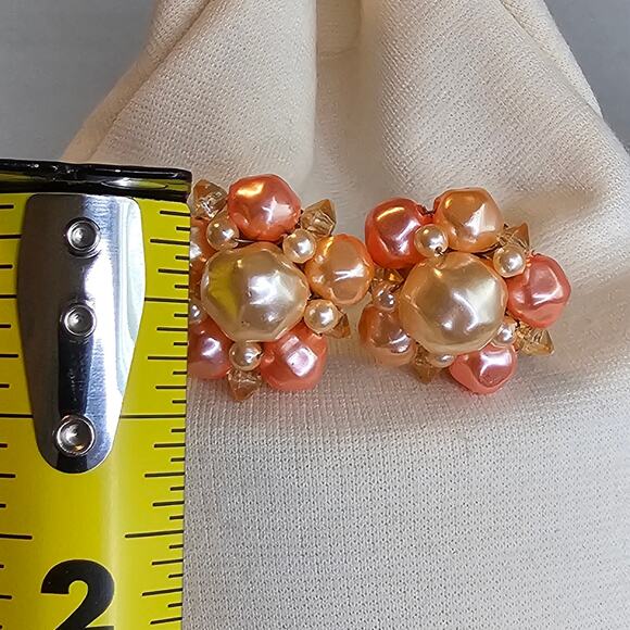 Vintage Costume Jewelry Peach Ombre 4 Layer Faux Pearl Necklace Clip On Earrings - Picture 11 of 12